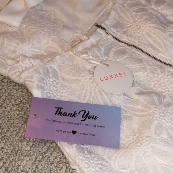 NWT Luxxel White Lace Off The Shoulder Dress Size Small - Picture 5 of 5